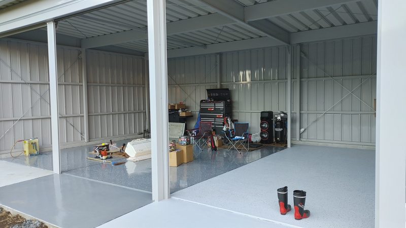 ラストオリウム・コンクリート床用塗料を使用したガレージ床塗装の施工例